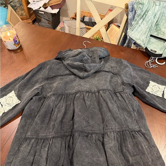 POL Black and Gray Patchwork Jacket
NEW Without Tags - Picture 14 of 16